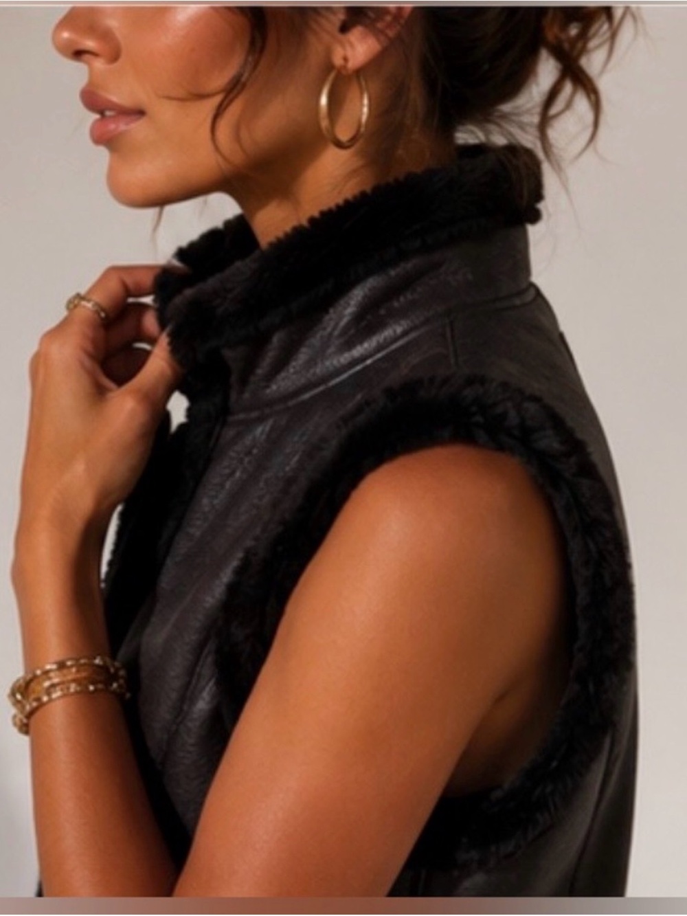 Jaclyn Smith Black Faux Shearling-Trim Vest - Picture 3 of 13